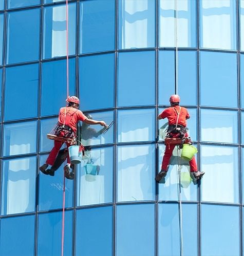 Мытье фасадов промальпинистами в Братске