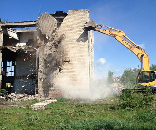 Демонтаж зданий в Братске и  Иркутской области